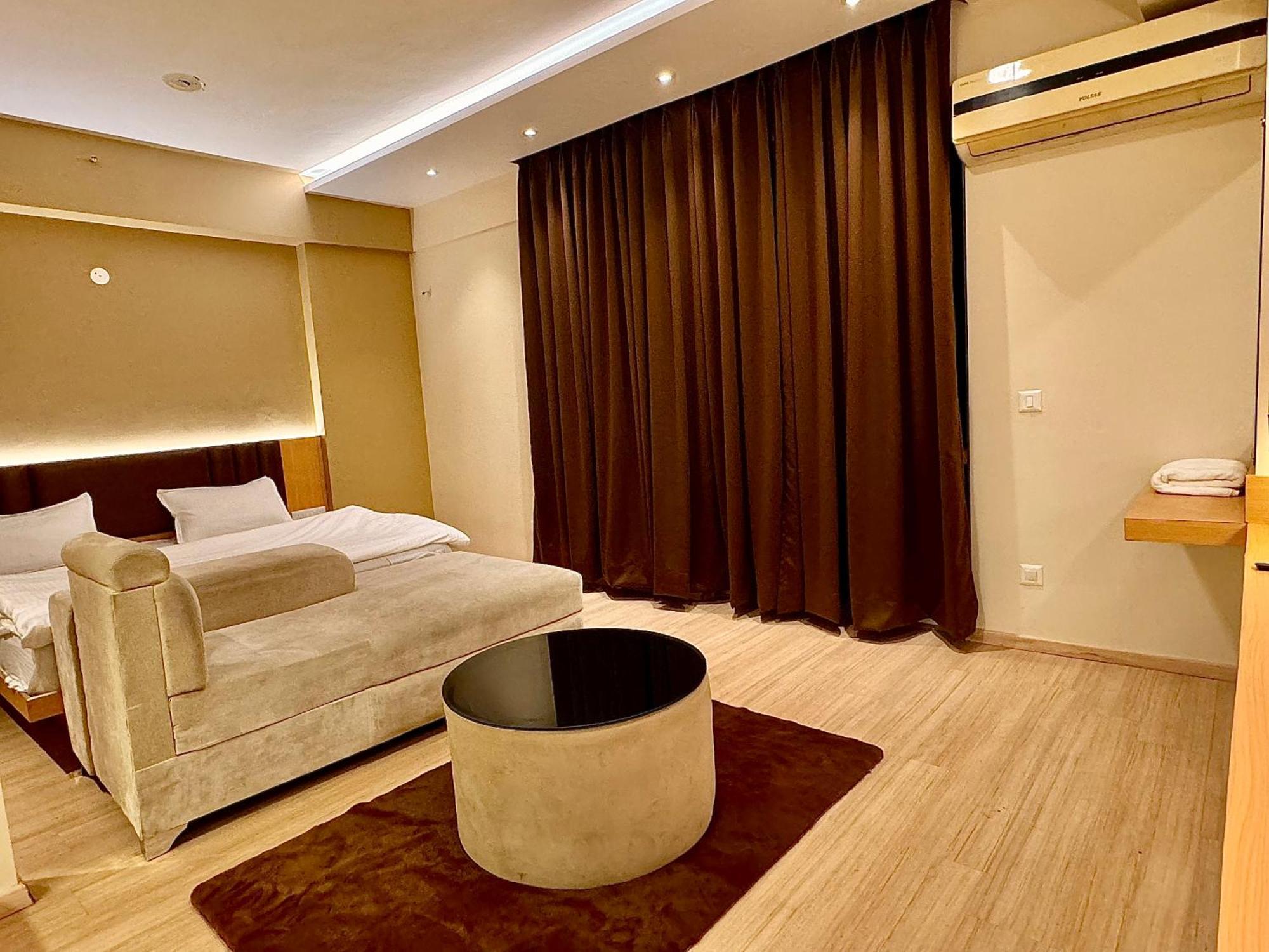 Apartment Armeria Dlf My Pad *